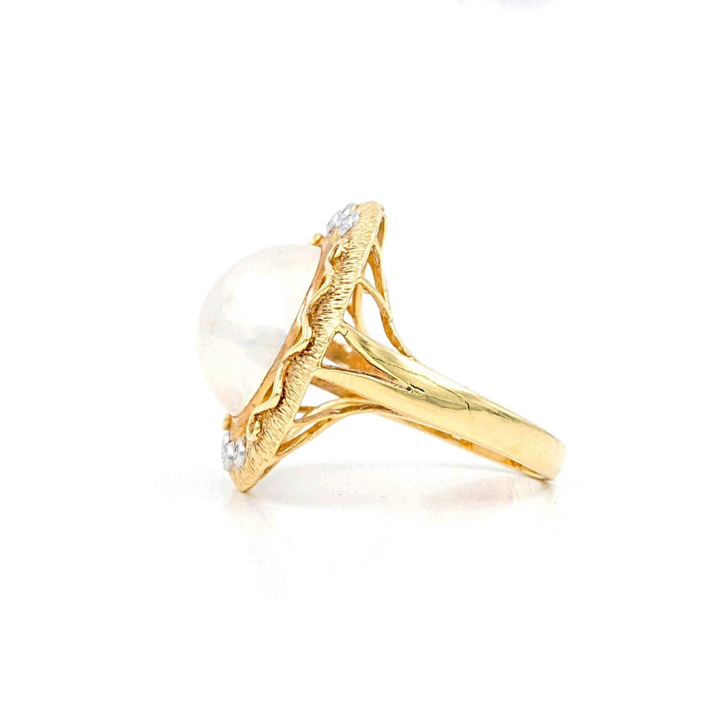 vintage mabe etruscan pearl ring textured design bezel set 6 round brilliant cut diamonds 14k yellow gold