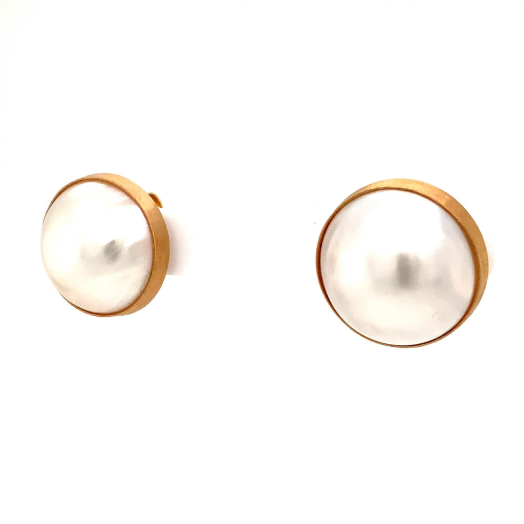 bezel wrapped freshwater mabe pearl earrings in 14k yellow gold