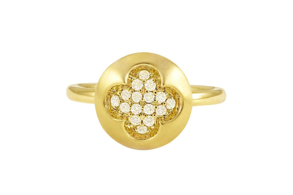 thyme-leaved bluets diamond design ring in 14 kt yellow gold.