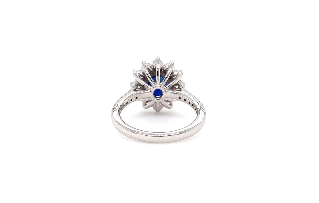 princess diana 2.54 cts oval blue sapphire and diamond ring in 18 kt white gold